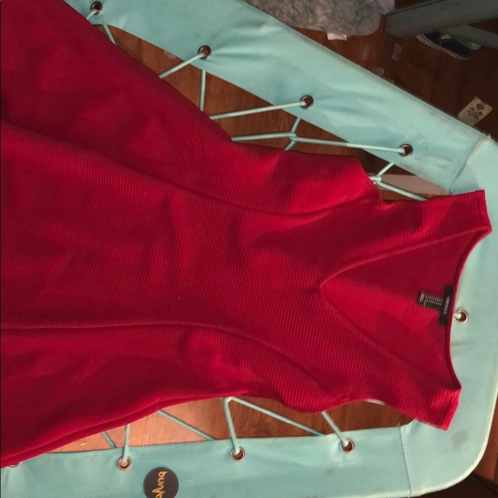 Red dress - Picture 4 of 4